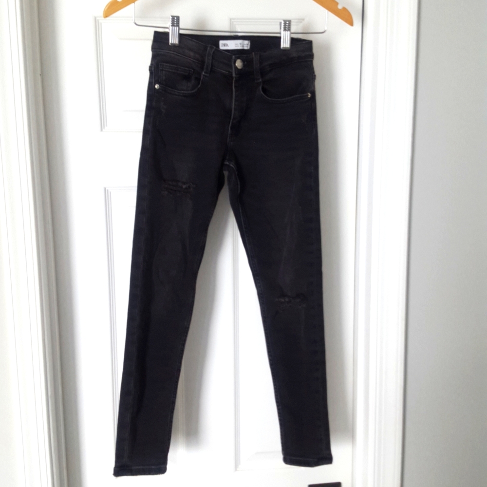 Zara Black Distressed Skinny Jeans size10
